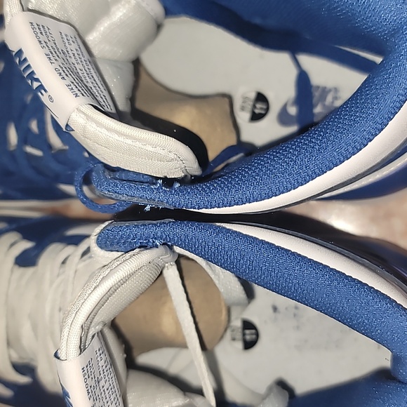 Retro Jordan 1's - Picture 5 of 7